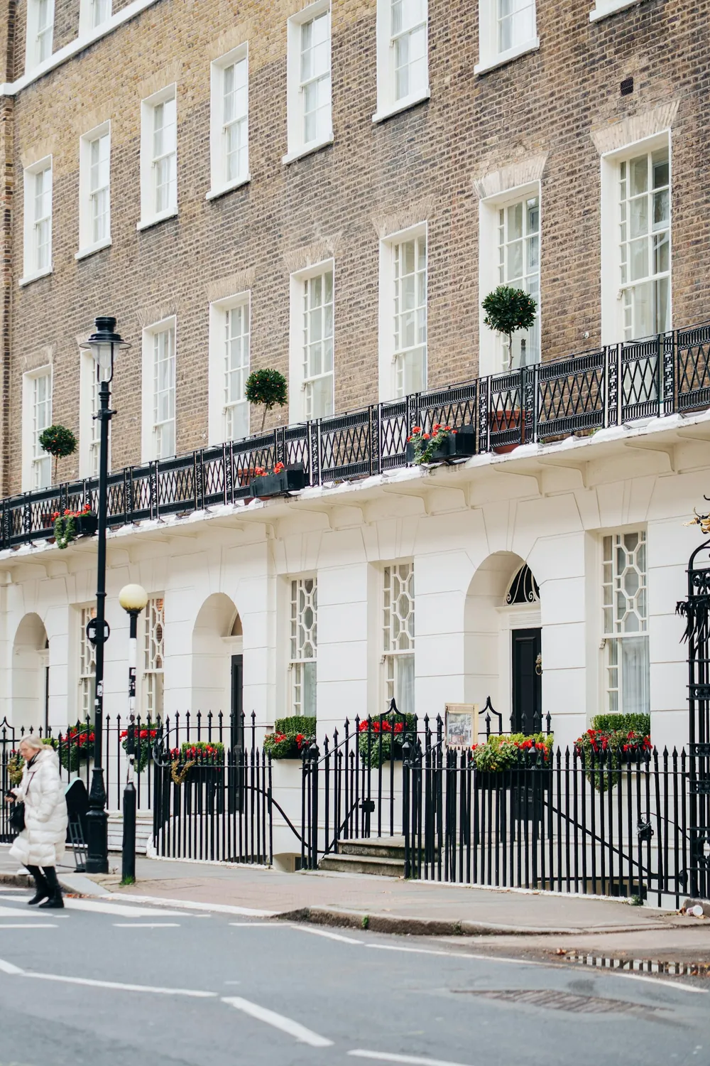 Londra’da beyaz cepheli Georgian dönemi sıra evler